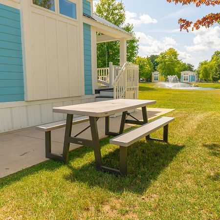 Sun Outdoors Petoskey Bay Harbor Hotel Екстериор снимка